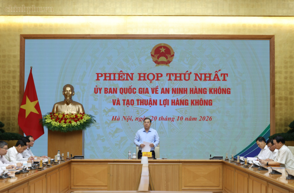 Phó Thủ tướng Thường trực: Bảo đảm tuyệt đối an ninh, an toàn, tạo thuận lợi nhất cho hàng không